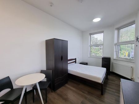 Studio to rent - Photo 3