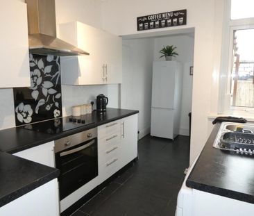 3 bedroom terraced house to rent - Photo 1