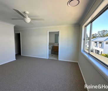 Brand New Executive Living in West Nowra - Photo 4