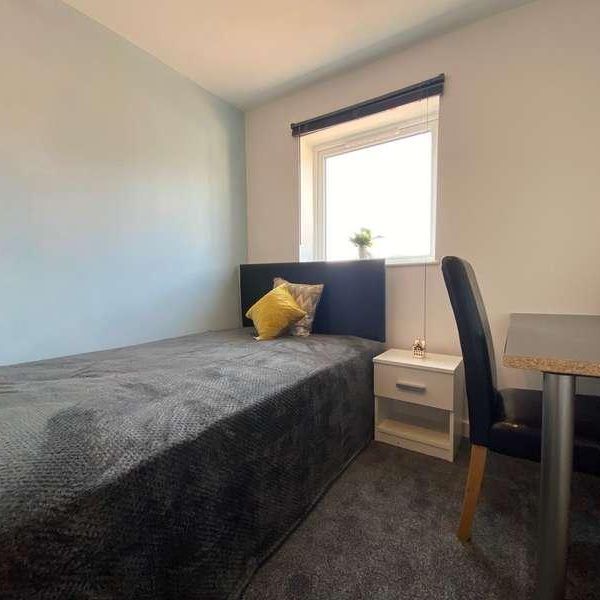 Church Street, DN5 - Photo 1