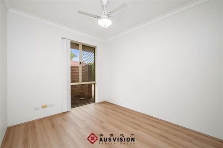 Charming 3-Bedroom Villa Near Curtin University and Westfield Carousel - Photo 5
