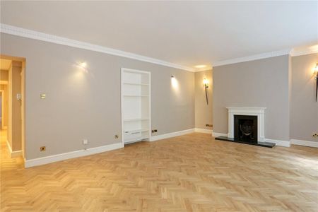 2 bedroom flat in London - Photo 4