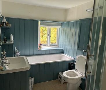 4 bedroom detached house to rent - Photo 3