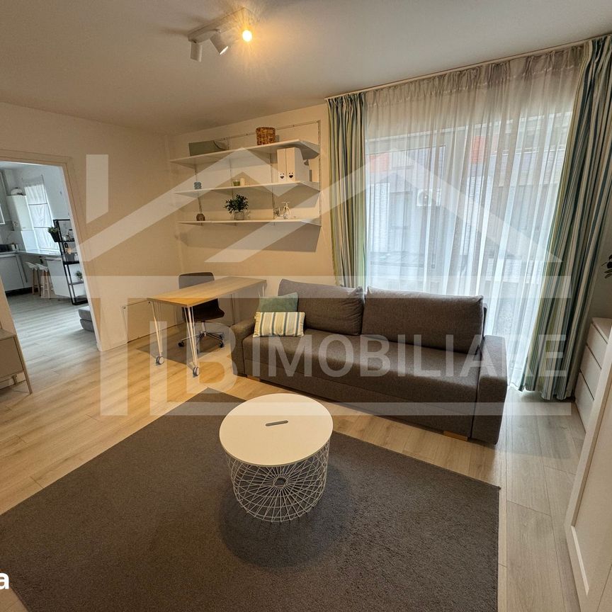 Apartament cu o camerea, 37mp, garaj , Zona Crinului Residence - Fotografie 1