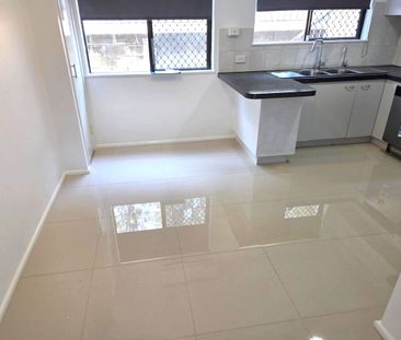 Bright, Fresh & Perfectly Positioned! - Photo 6