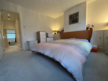 4 Bed Terraced House, Newton Road, SW19 - Photo 3