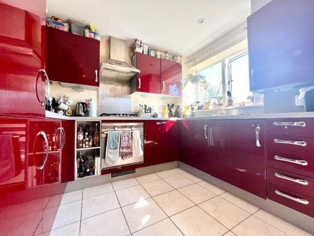 House share to rent - Photo 2