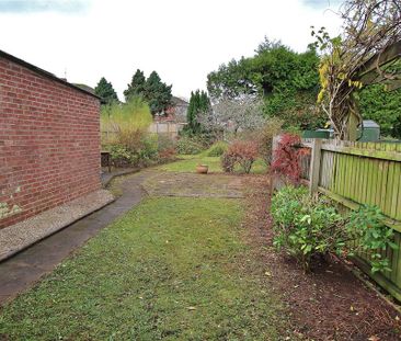 3 bedroom semi-detached house to rent - Photo 5