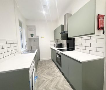 1 bed house share to rent in Coal Clough Lane, Burnley, BB11 - Photo 6