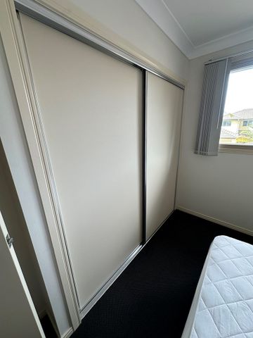 3-bedroom shared unit/townhouse, Harrier Street - Photo 3