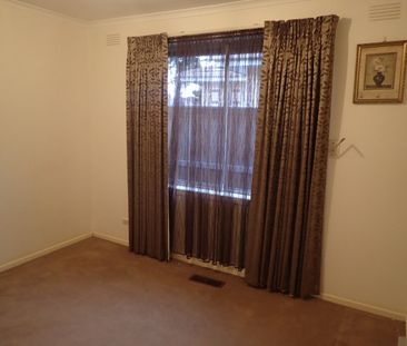Low Maintenance 3 Bedroom Home - Photo 3