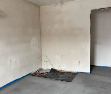 Moderne nieuwbouw tussenwoning met drie slaapkamers en garage in Moere - Photo 1
