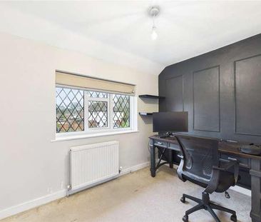 Three Firs Way, Burghfield Common, Reading, Berkshire, RG7 - Photo 5