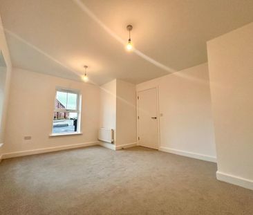 2 bedroom semi-detached house to rent - Photo 4