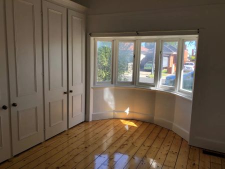 “3 bedroom house with lots of space to breathe!” - Photo 4