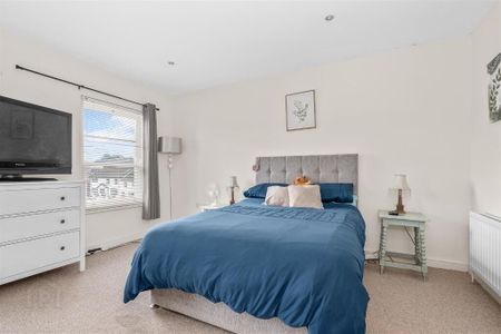 6 Mill View, Saintfield, BT24 7FG - Photo 4