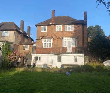 Room in a Shared House, Barn Way, HA9 - Photo 4