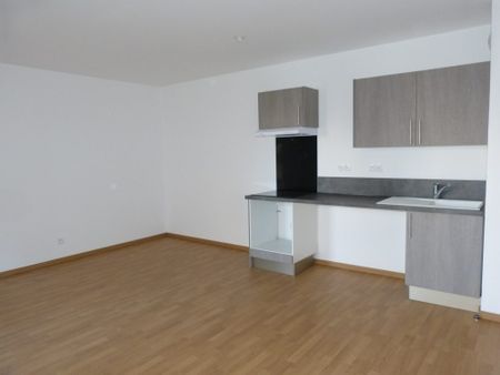 A LOUER : APPARTEMENT TYPE 3 DANS UNE RESIDENCE • Réf GI-FG-G0470 - Photo 2