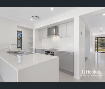 Modern Family Home in Prime Boondall Location - Photo 1