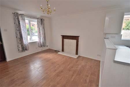 2 bedroom ground floor flat to rent - Photo 5