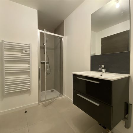 Location Appartement 2 pièces 38m² - Photo 4