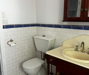 Brisbane Private Rooms with Shared Bathroom - Photo 6