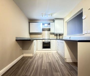 4 bedroom terraced house to rent - Photo 3