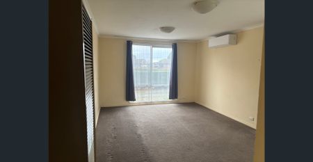 Charming and affordable 3 bedroom Home with large backyard - Photo 4