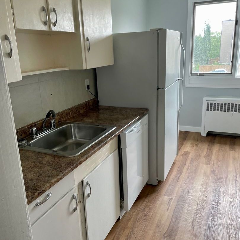 11235-117 Street - Photo 1