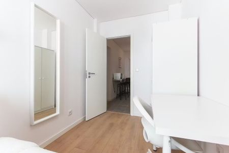 Rua Actor João Rosa, Lisbon, Lisbon 1900-021 - Photo 2