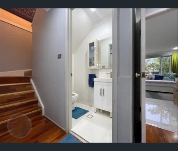 Modern Double-Storey Home in Horningsea Park – Ideal for Family Living - Photo 5