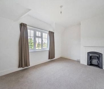 2 bedroom semi-detached house to rent - Photo 4