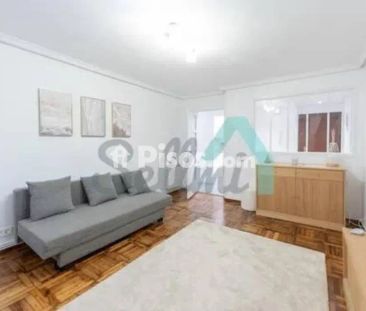 Piso en alquiler en Centro - Photo 1