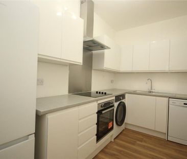 3 bedroom apartment to rent - Photo 3