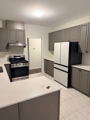 For Lease - 89 Palace Street, Thorold, Ontario - Photo 4