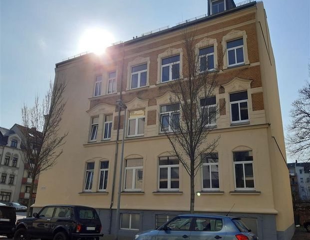 gemütliche 2-Raum-Wohnung im Dachgeschoss in Gablenz - Photo 1