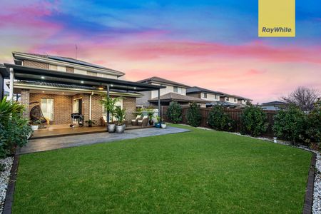 Spacious, Stylish & Exceptionally Located - The Perfect Family Home - Photo 4