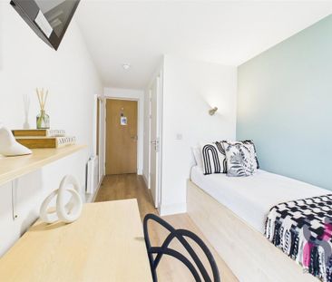 1 bedroom flat to rent - Photo 2
