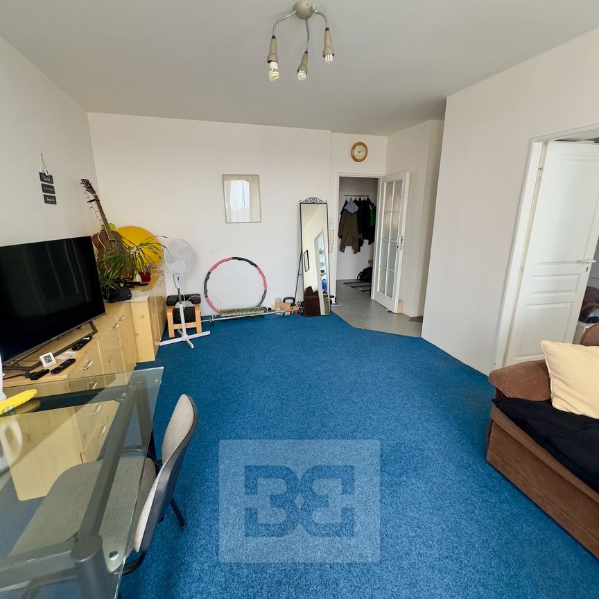 Apartment for rent, 4+kk - 3 bedrooms, 80m - Fotografie 1