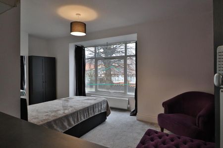 1 bedroom in a house share to rent - Photo 3