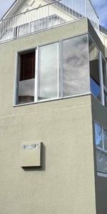 Upstairs City Apartment! - Photo 4