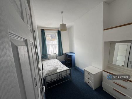 5 bedroom terraced house to rent - Photo 5