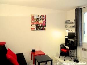 Logement à Paris, Location meublée - Photo 2