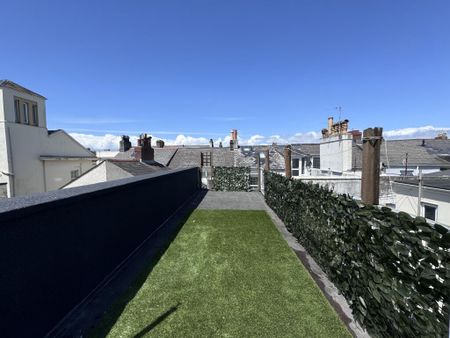 3 bedroom apartment to rent - Photo 3