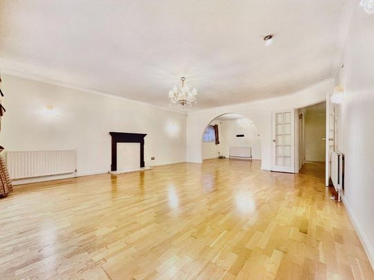 4 bedroom property to rent - Photo 1