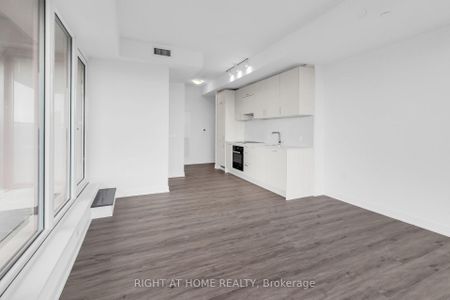 919 1 Quarrington Lane - Photo 2