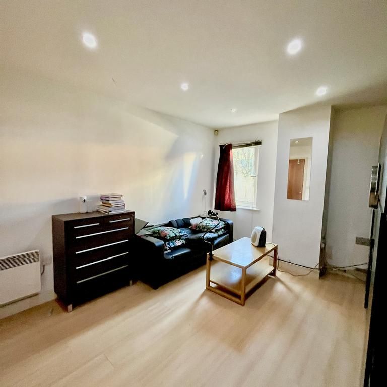 1 bedroom apartment to rent - Photo 1