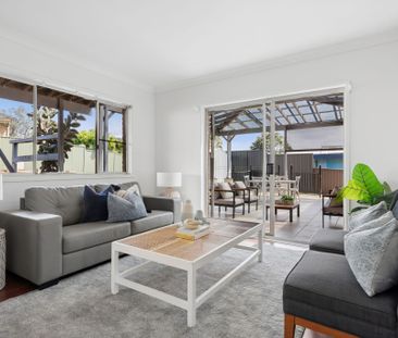 Elevated North Facing Family Home in Matthew Pearce Catchment - Photo 4