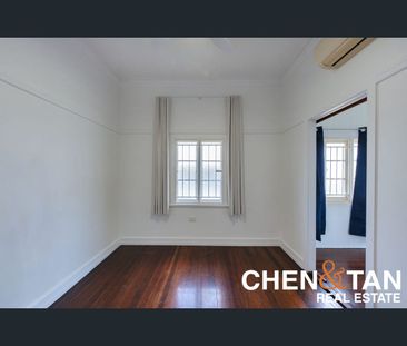 8 Burn Street, Camp Hill, Qld 4152 - Photo 2