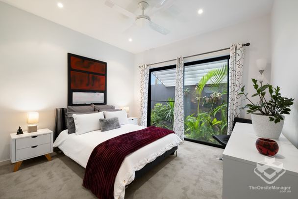 Luxury & Waterfront Living in the Heart of Broadbeach Waters - Photo 1